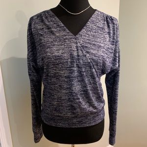 Cute sweater —band at waist